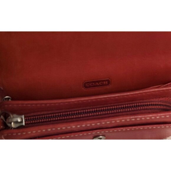 Coach Vtg Burgundy Leather Leatherware Small Bifold Wallet on Keychain - Picture 4 of 7